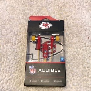 Never worn perfect condition Kansas City Chiefs earbuds!